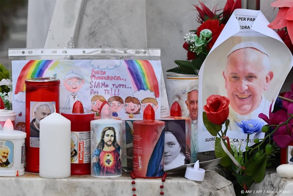 Paus Franciscus had weer rustige nacht volgens Vaticaan