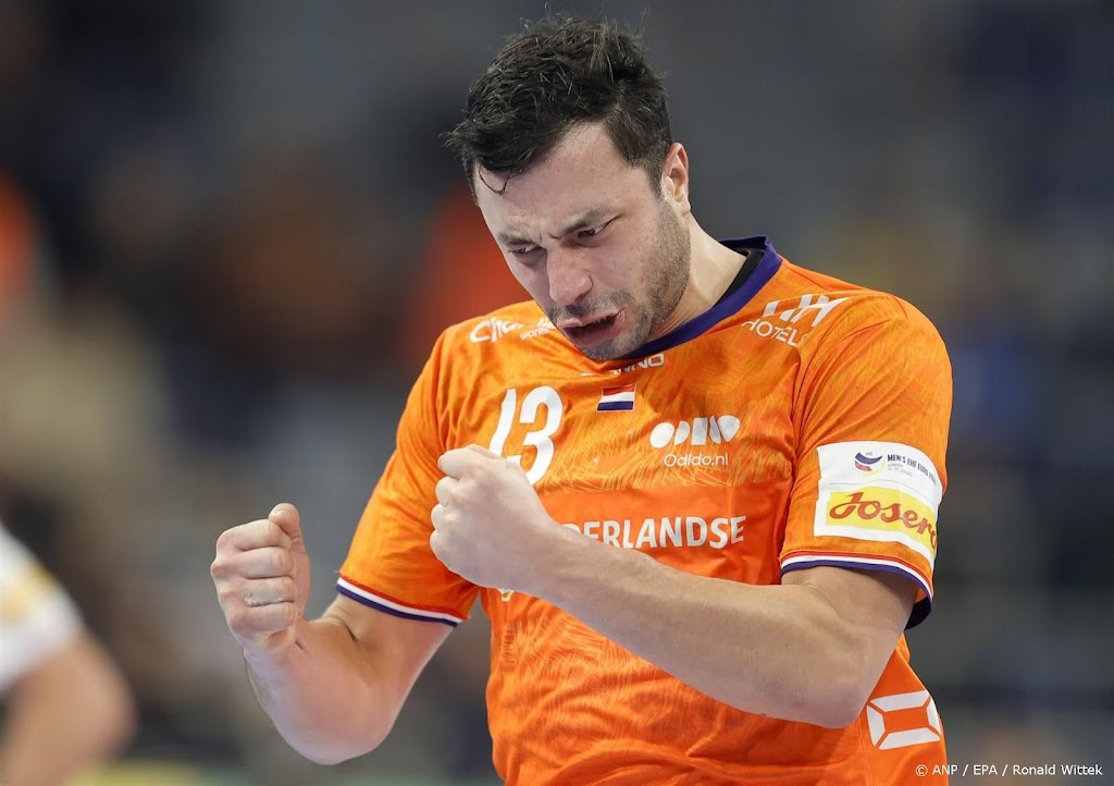 Handballer Benghanem sluit na gescheurde kruisband aan bij Oranje