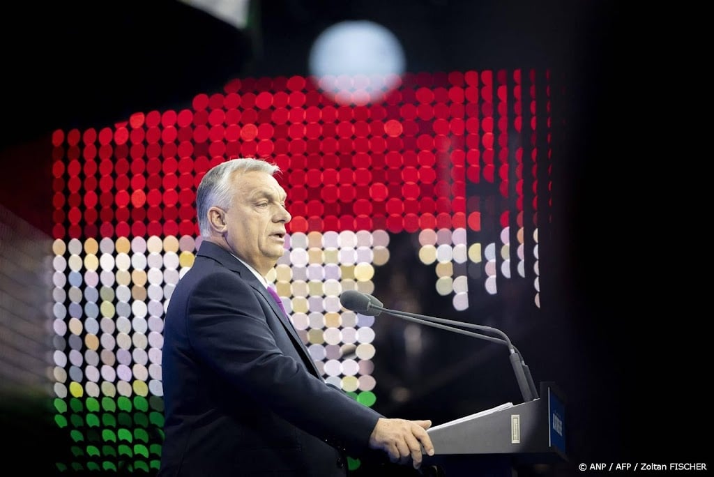 Orbán feliciteert AfD met verkiezingsuitslag, zwijgt over Merz