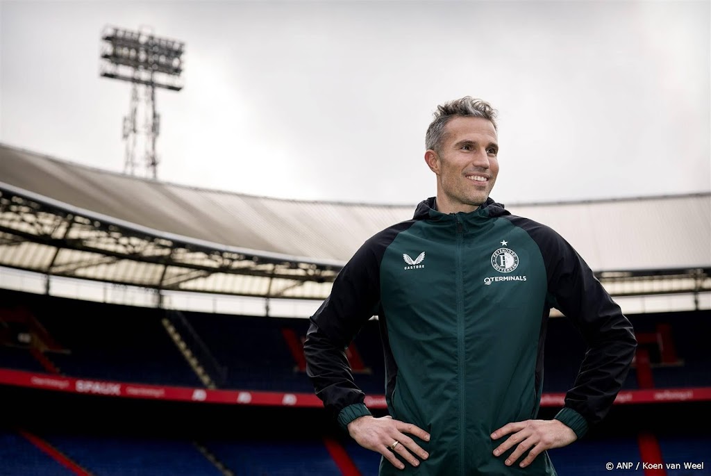 Van Persie wil minimaal derde worden met Feyenoord