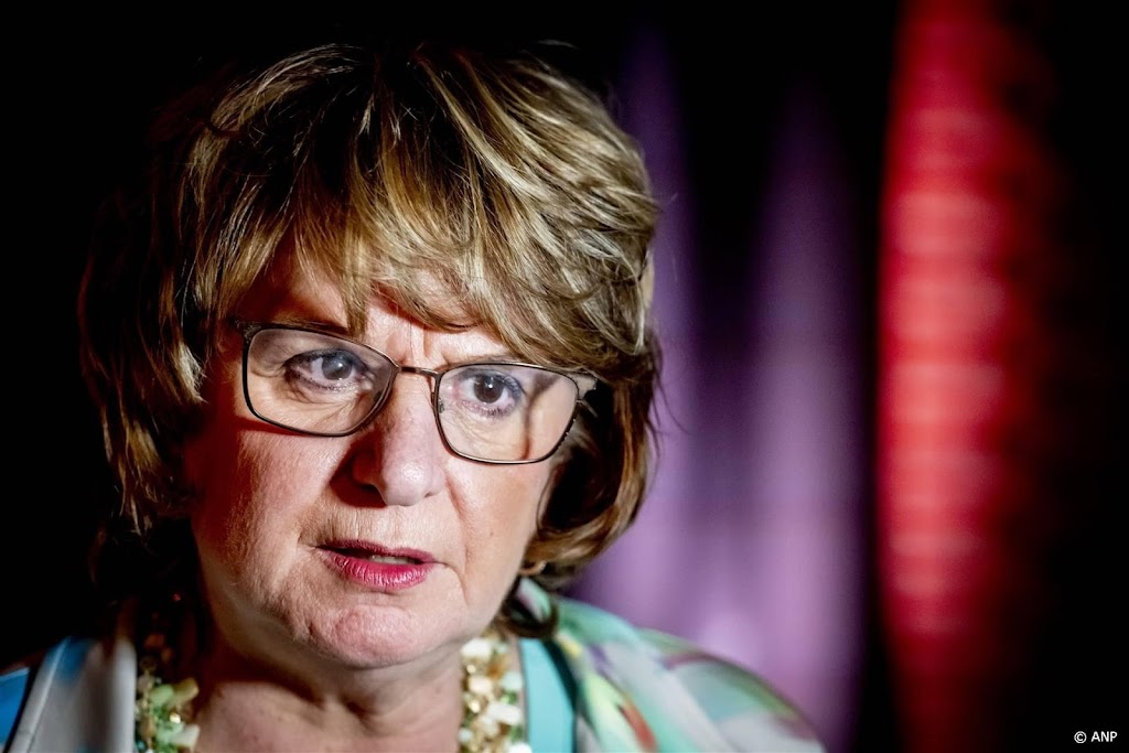 Hamer: Bruins moet met toezichthouder NPO praten over Leeflang