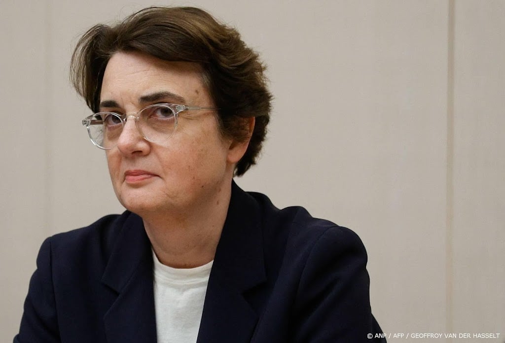 Museumdirecteur Des Cars vertrekt bij het Louvre