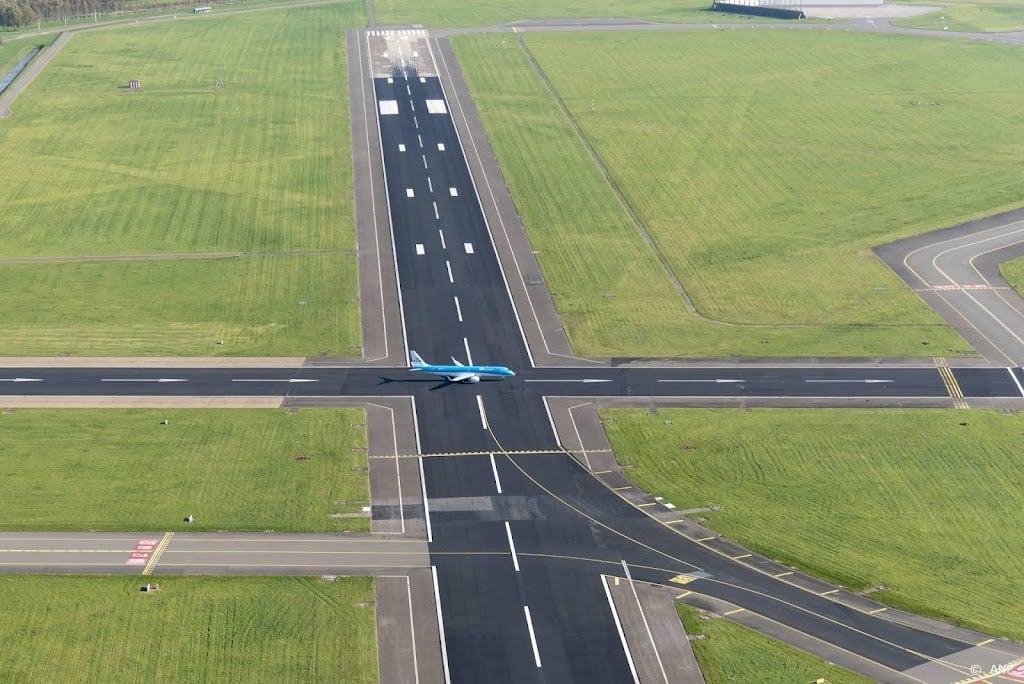 Schiphol test gebruik nevel tegen verspreiding ultrafijnstof