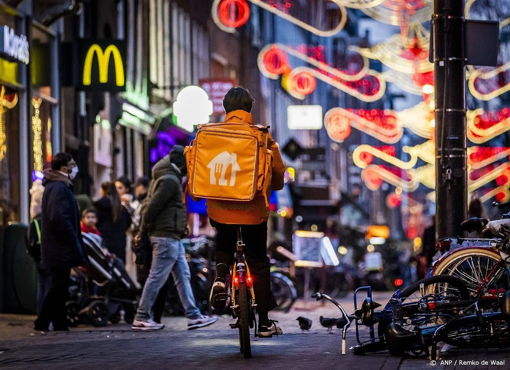 Hoge Raad bepaalt of bezorgers Deliveroo werknemer of zzp'er zijn