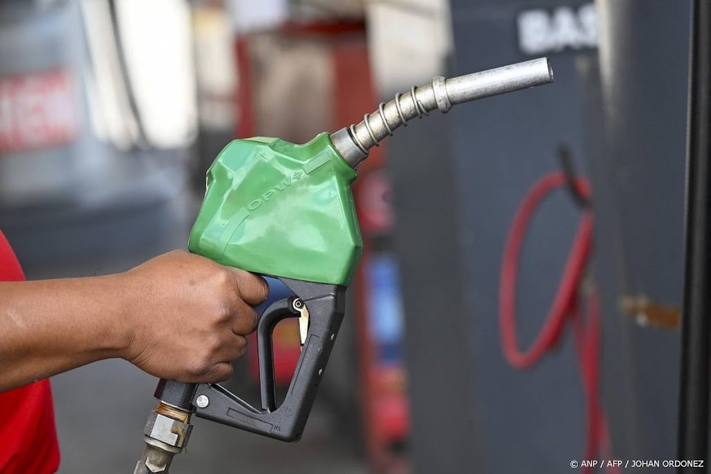 Olieprijzen gaan weer omhoog na forse daling dag eerder