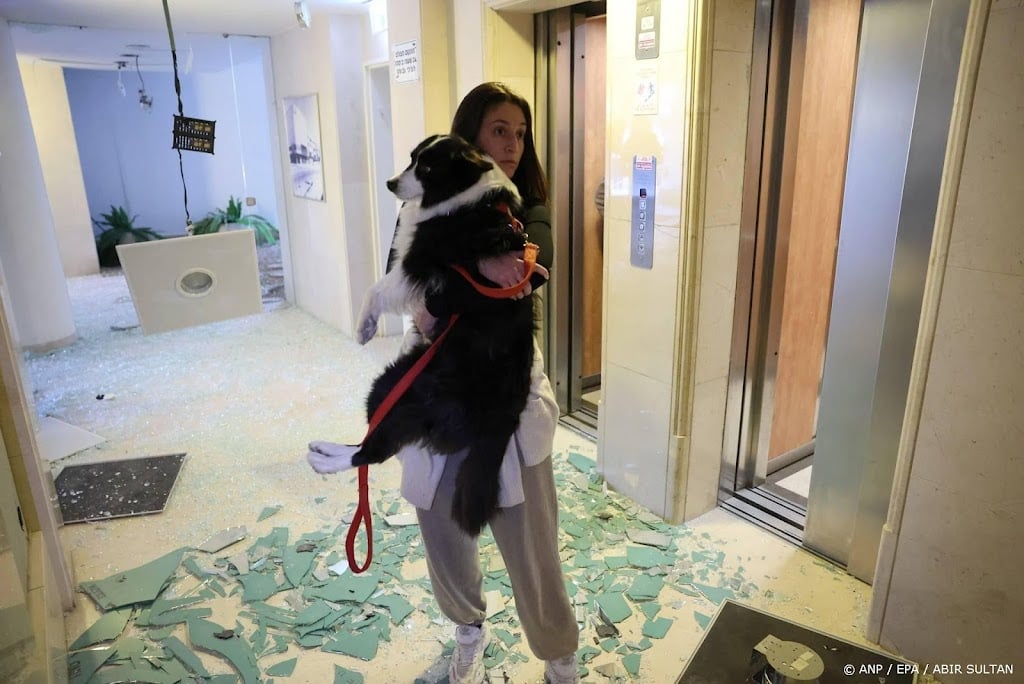 Hulpdienst meldt gewonden door raketten in Tel Aviv