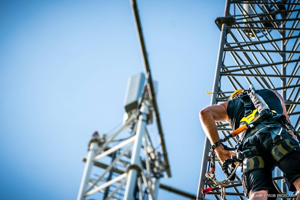 Zendmast in Rotterdam doelwit van brandstichting