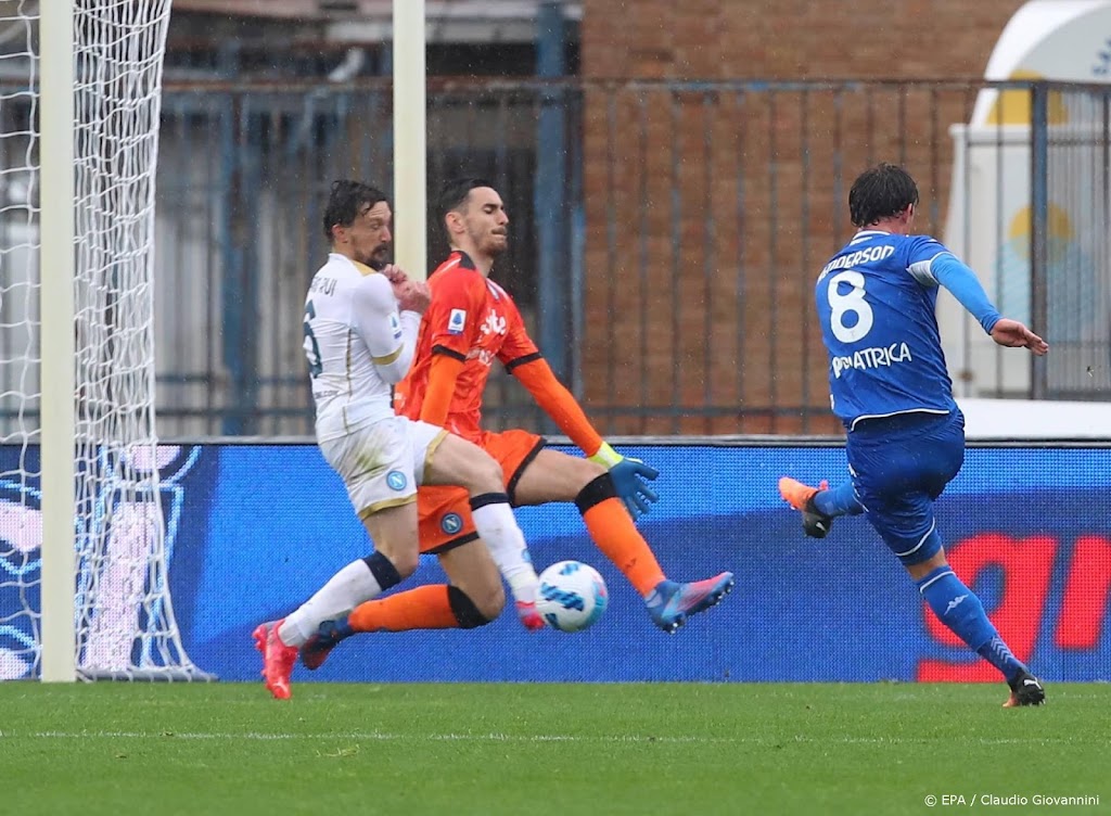 Napoli na nieuw puntenverlies verder weg van titel