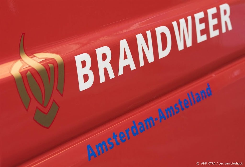 Grote brand in cacaofabriek in Amsterdam