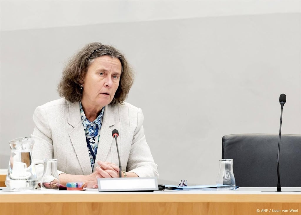 Faber moet gemeenten beter steunen bij azc-protesten, vindt VVD