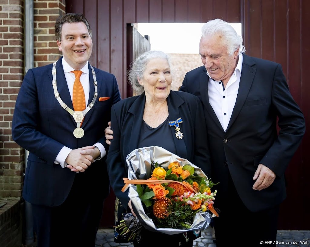 Lintjes voor Van Ammelrooy, Verhoef en Dolly Bellefleur