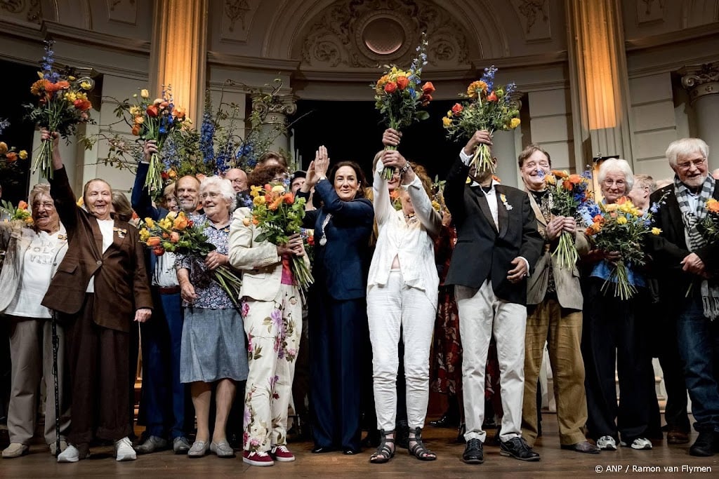 Rotterdam heeft weer de meeste lintjes, daling in Amsterdam