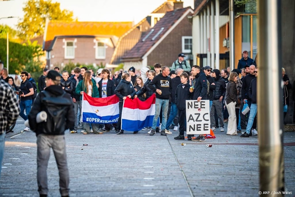 Honderden demonstreren in IJsselstein tegen asielnoodopvang