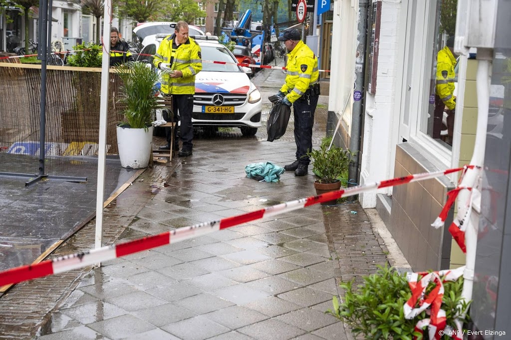 Verdachte steekincident A'dam hoort dinsdag of hij vastblijft 