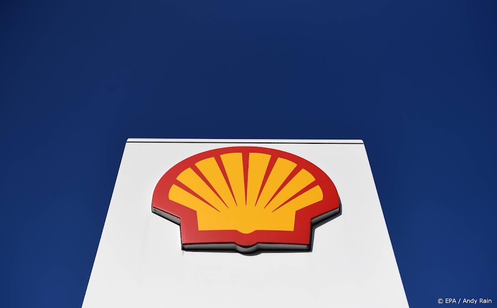 Milieudefensie in actie tijdens aandeelhoudersvergadering Shell