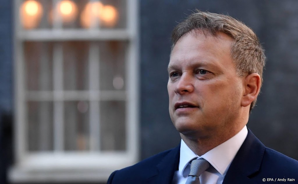 Britse minister over lockdownfoto's: geen feestende Johnson  