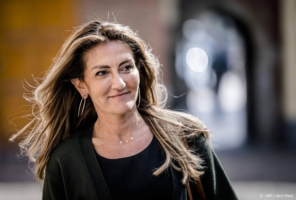 Minister 'geraakt' door docu De Blauwe Familie, Kamer wil debat