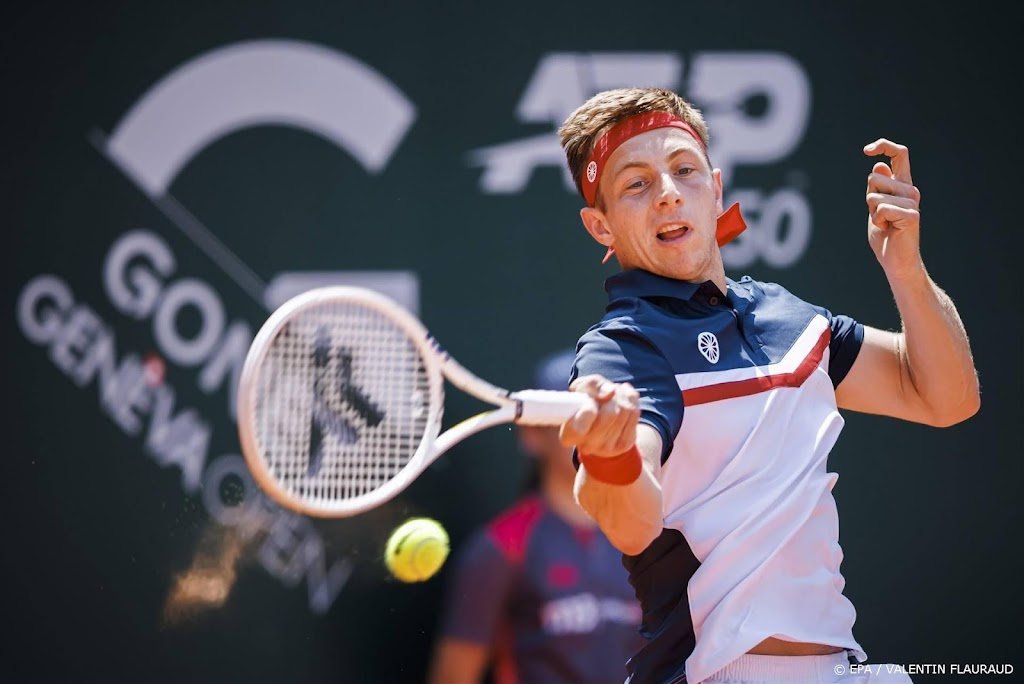 Tennisser Griekspoor meldt zich uit voorzorg af in Genève