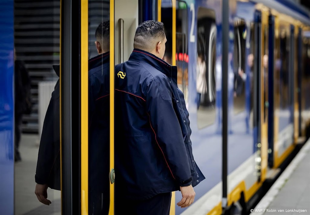 Bovenleiding van spoor bij Lage Zwaluwe hersteld