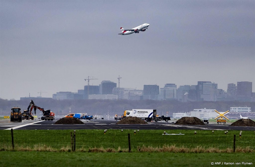 Minder nachtvluchten op Schiphol, ban op luidste vluchten in nacht