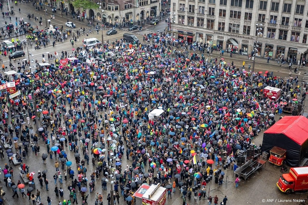 Duizenden mensen op Dam voor betoging tegen kabinet