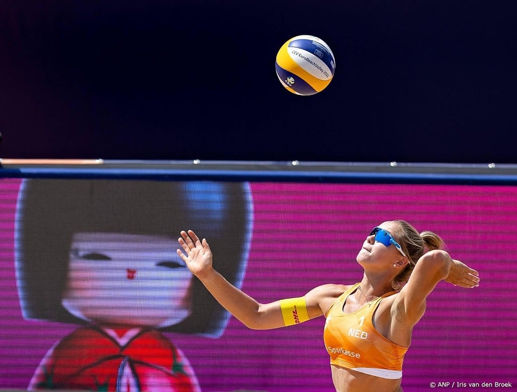 Beachvolleybalsters Van Driel en Konink behalen brons in Nuvali