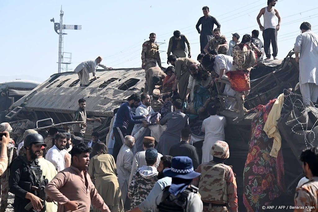 Veel slachtoffers door aanslag op trein in zuidwesten Pakistan
