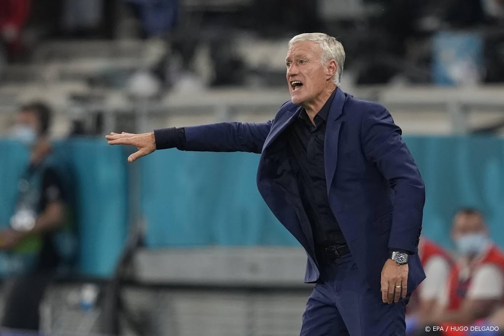 Bondscoach Deschamps en spits Benzema tevreden