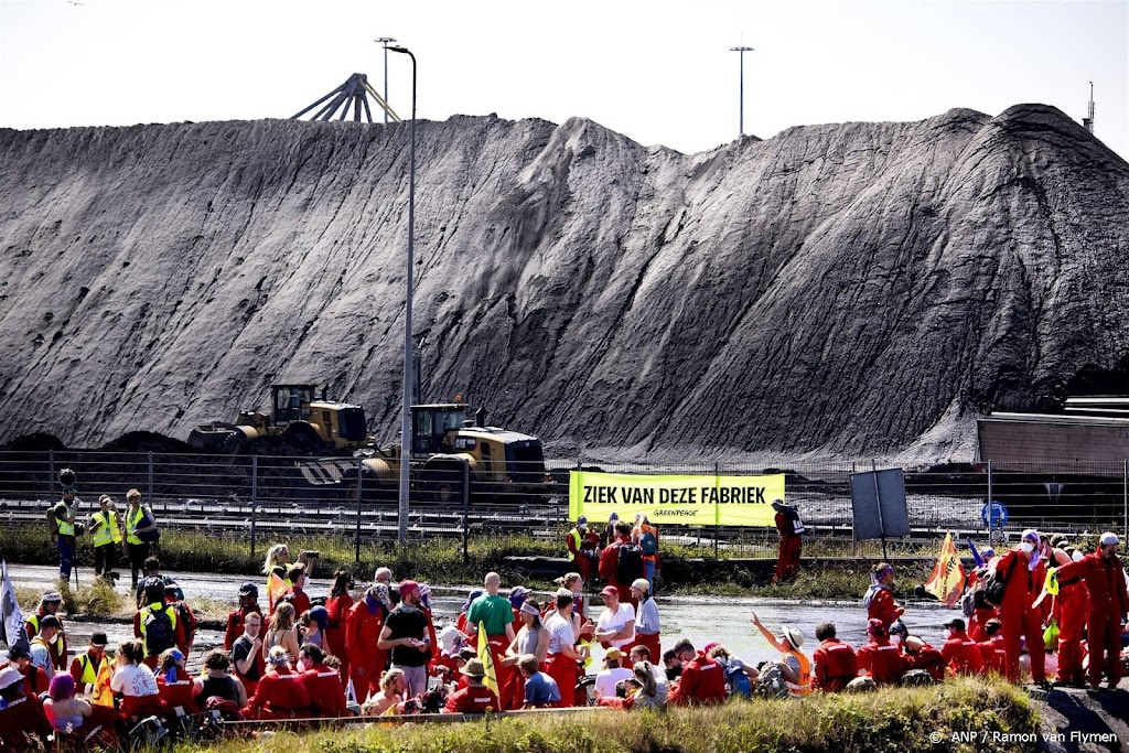 Op meerdere plaatsten actie rond Tata Steel, XR op spoorlijn