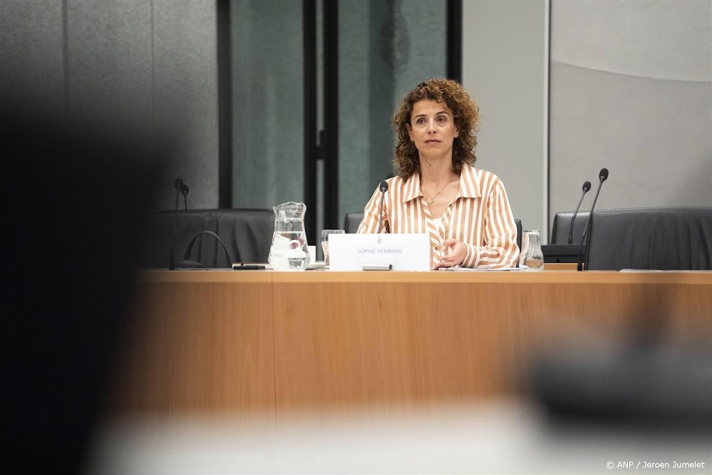 Hermans houdt ook 'klimaatontkenners' in kabinet aan de afspraken