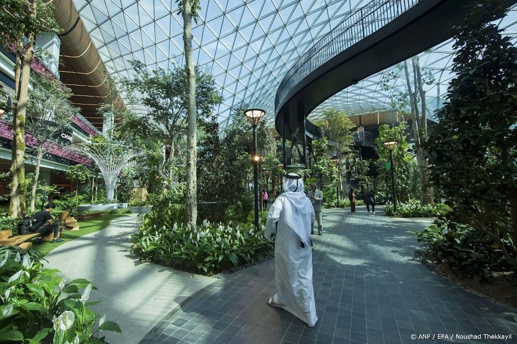 Chaos op luchthavens Doha en Dubai na luchtruimsluiting
