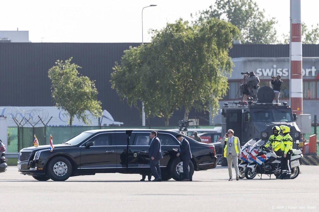 Amerikaanse president Trump aangekomen op Schiphol voor NAVO-top