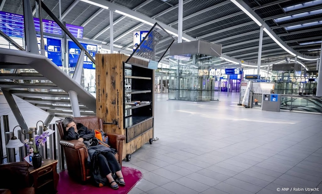 NS: overal lege stations door ov-staking