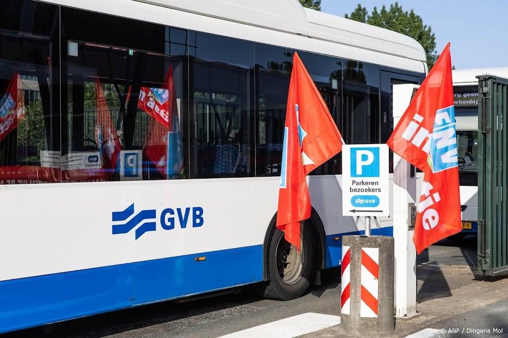 GVB verwacht normale dienst vanaf middaguur; RET eind van ochtend