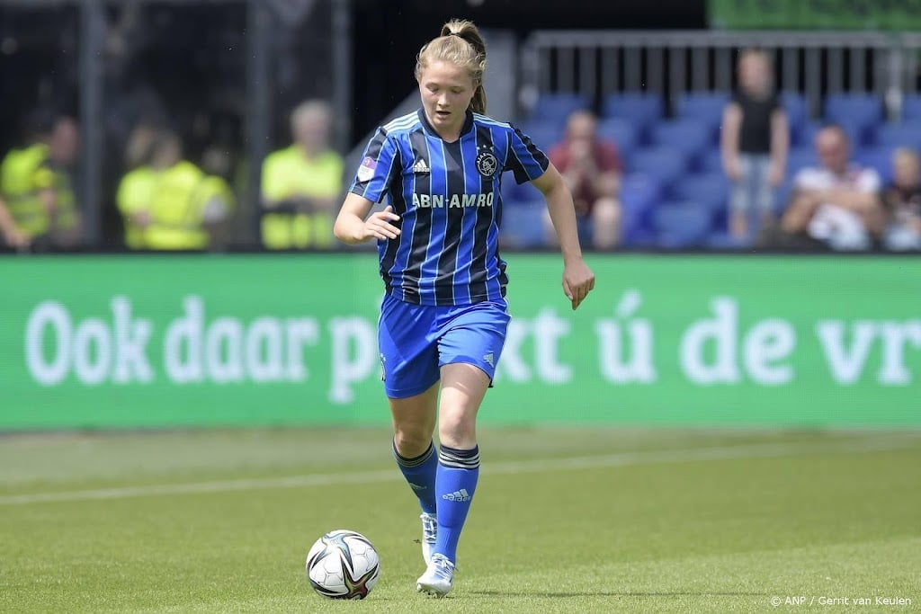 Voetbalster Van de Velde verlaat Ajax voor Hoffenheim