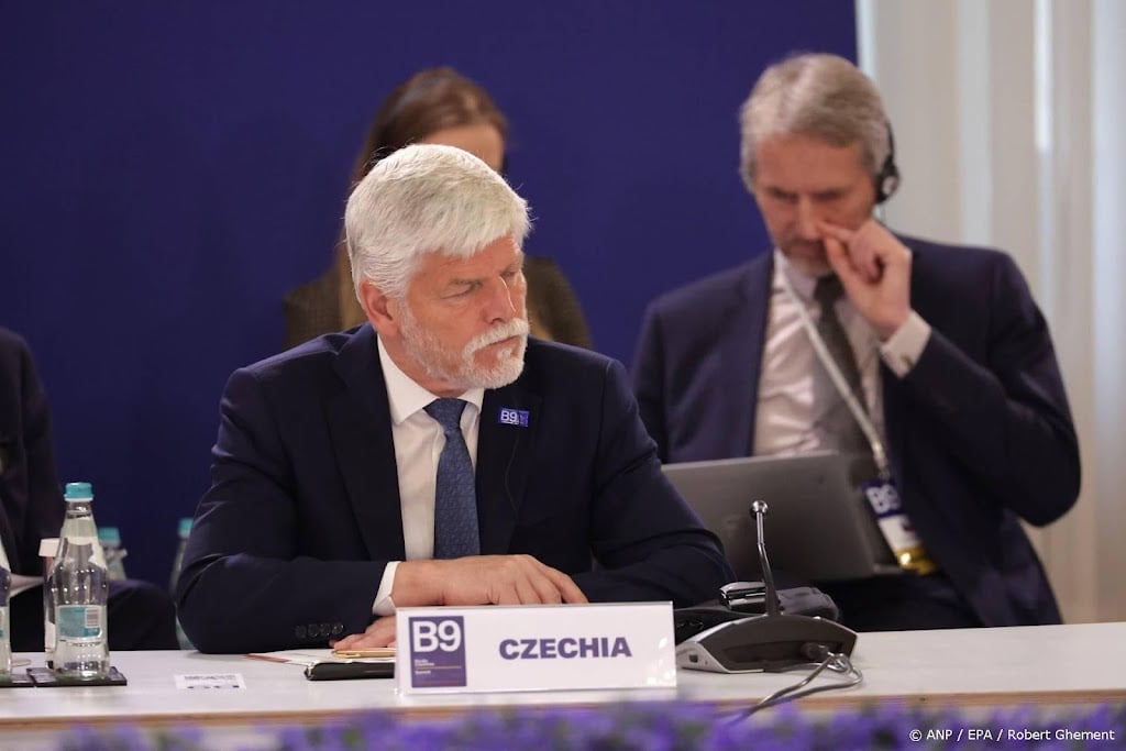 President Tsjechië mag van Constitutioneel Hof mee naar NAVO-top