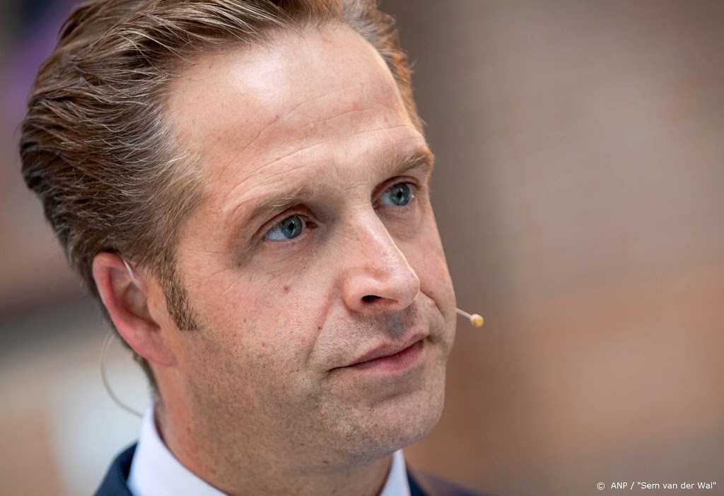 Linkse oppositie wil spoeddebat over oplopende besmettingen
