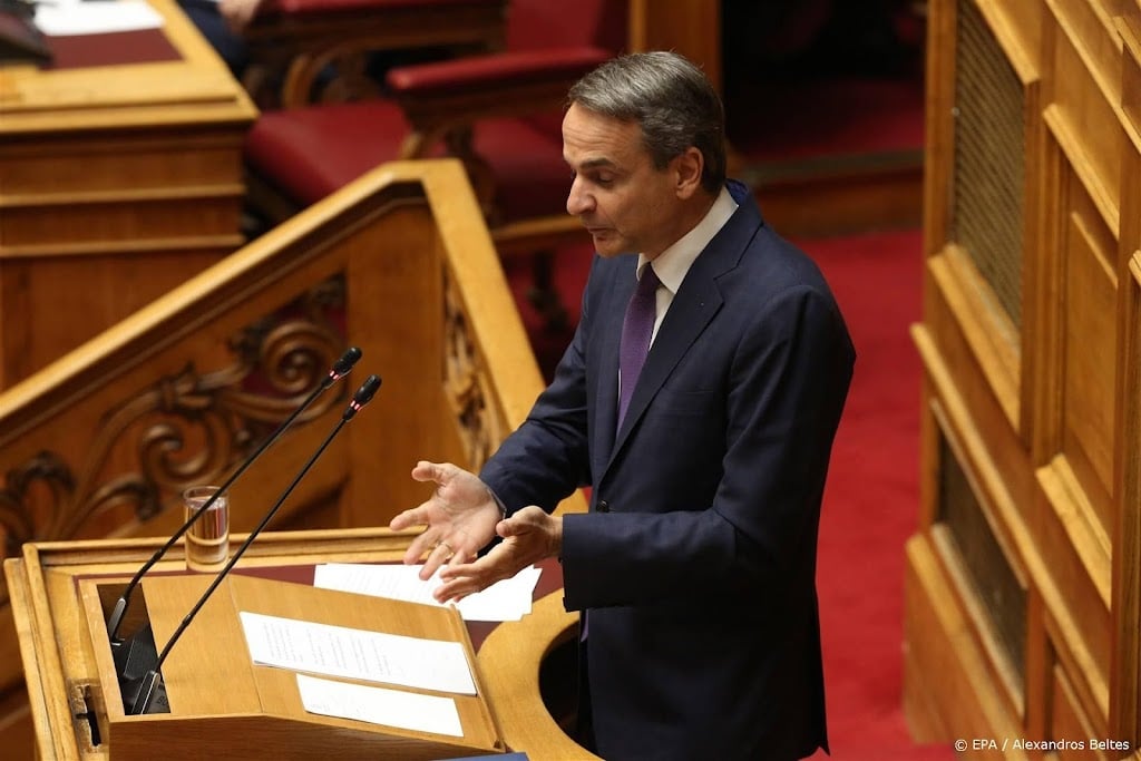 Griekse premier spreekt over oorlog tegen bosbranden