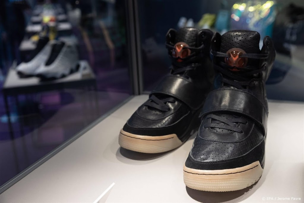 Adidas weet verlies te beperken door verkoop Yeezy-voorraden