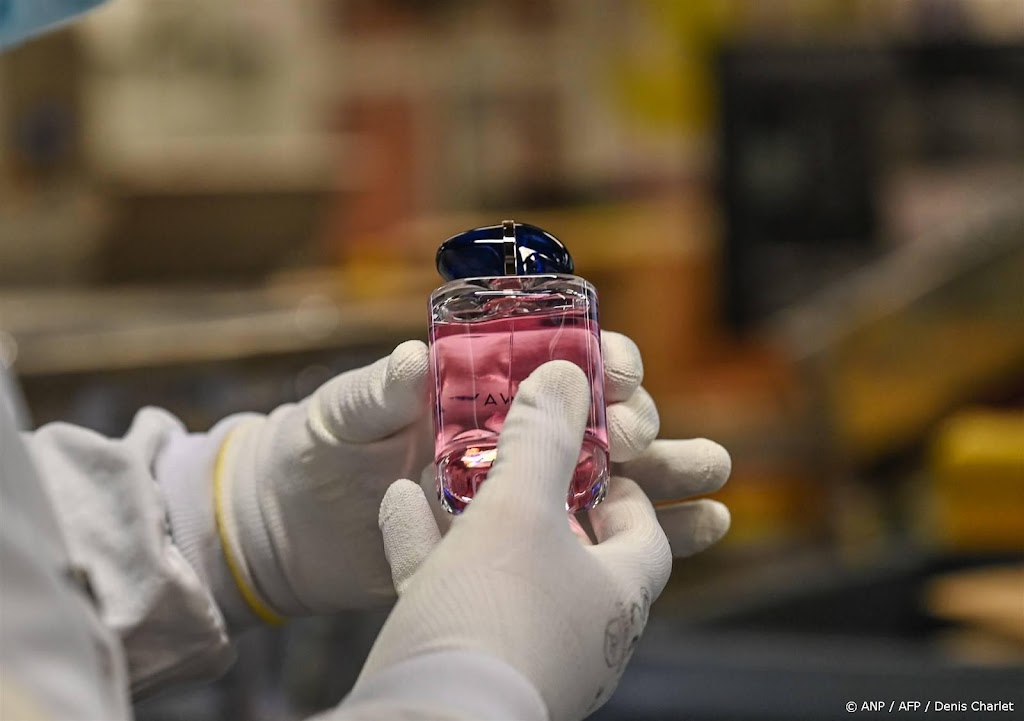 Amsterdamse groothandel in parfums waste 40 miljoen wit