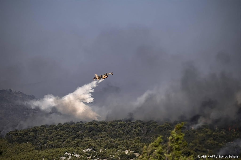 Evacuaties in Zuid-Europa door extreem weer en bosbranden