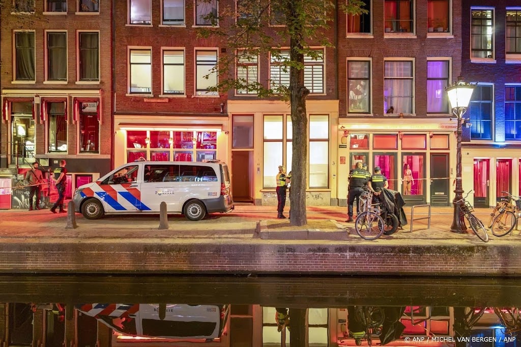 Tientallen sekswerkers op Wallen uitgebuit, vermoedt politie