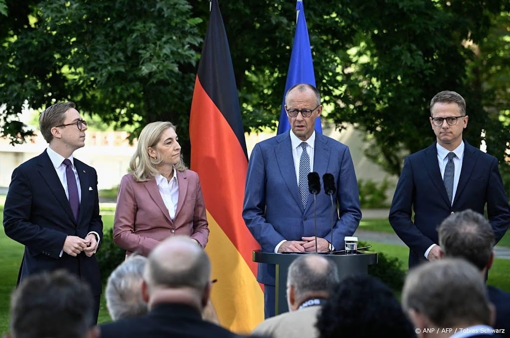Merz kondigt kabinetswijzigingen aan in nasleep draagmoeder-rel