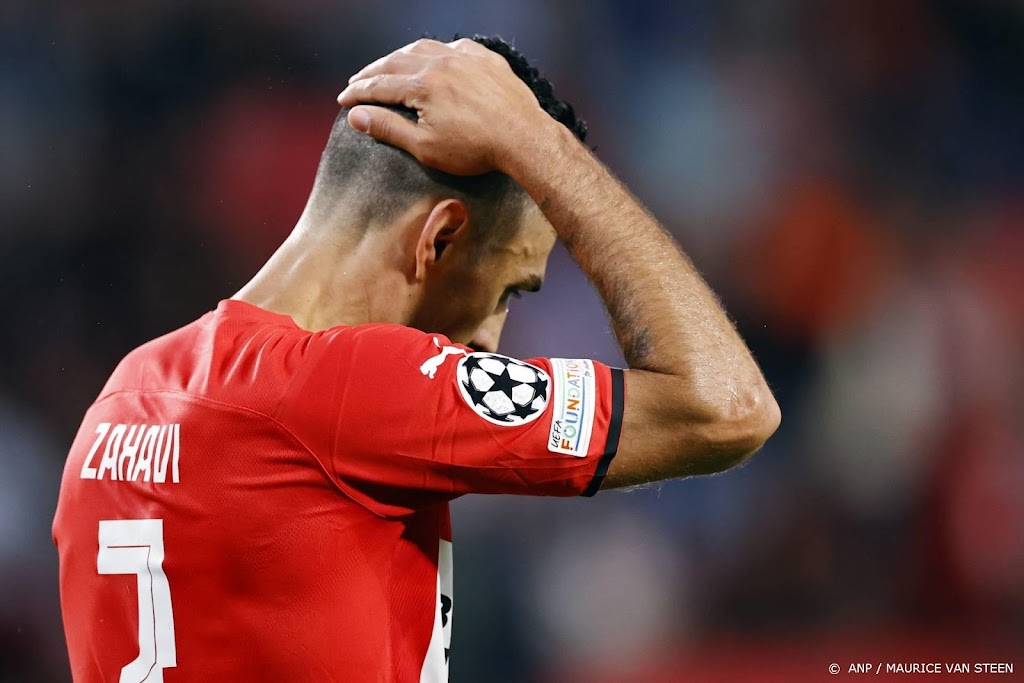 PSV strandt na frustrerende avond tegen Benfica in play-offs CL