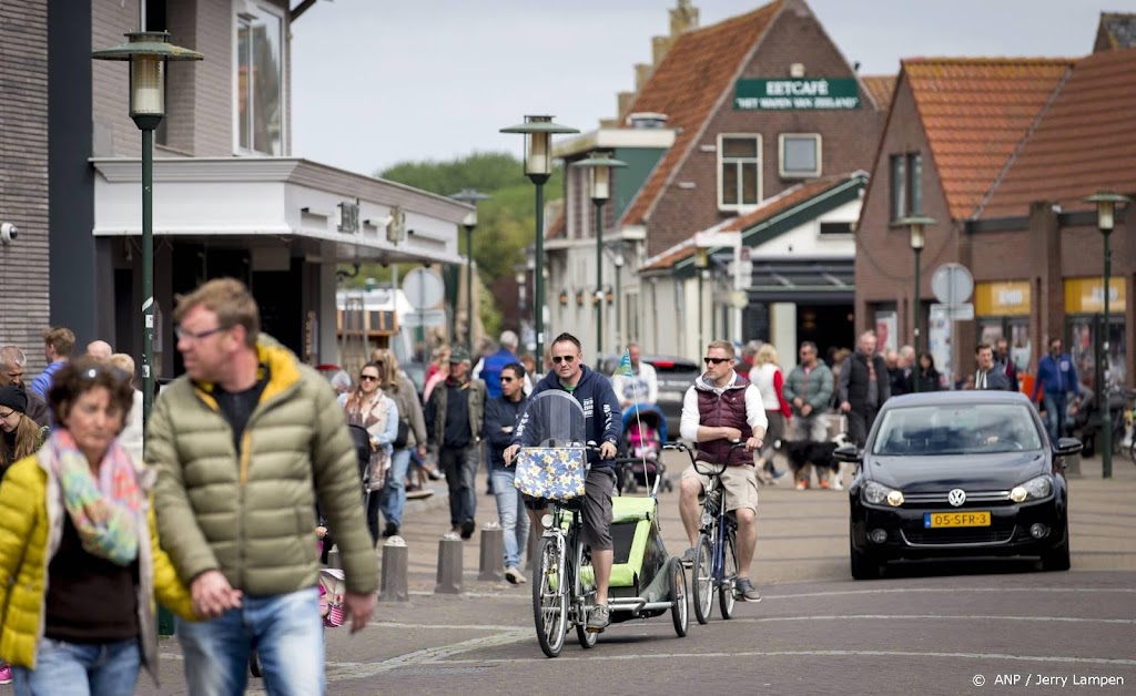 Man (51) vast die twee keer vol terras in Renesse op rijdt