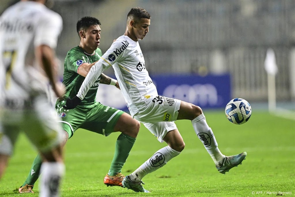 Chelsea neemt Braziliaanse aanvaller Washington over van Santos  