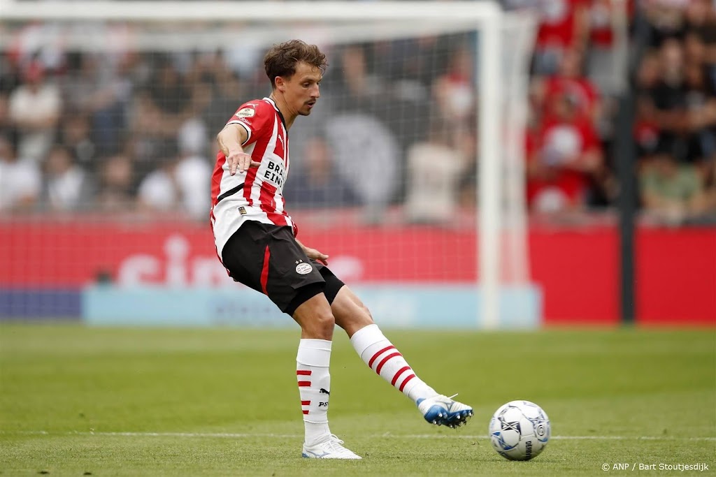 PSV met Benítez en Boscagli tegen Almere City FC