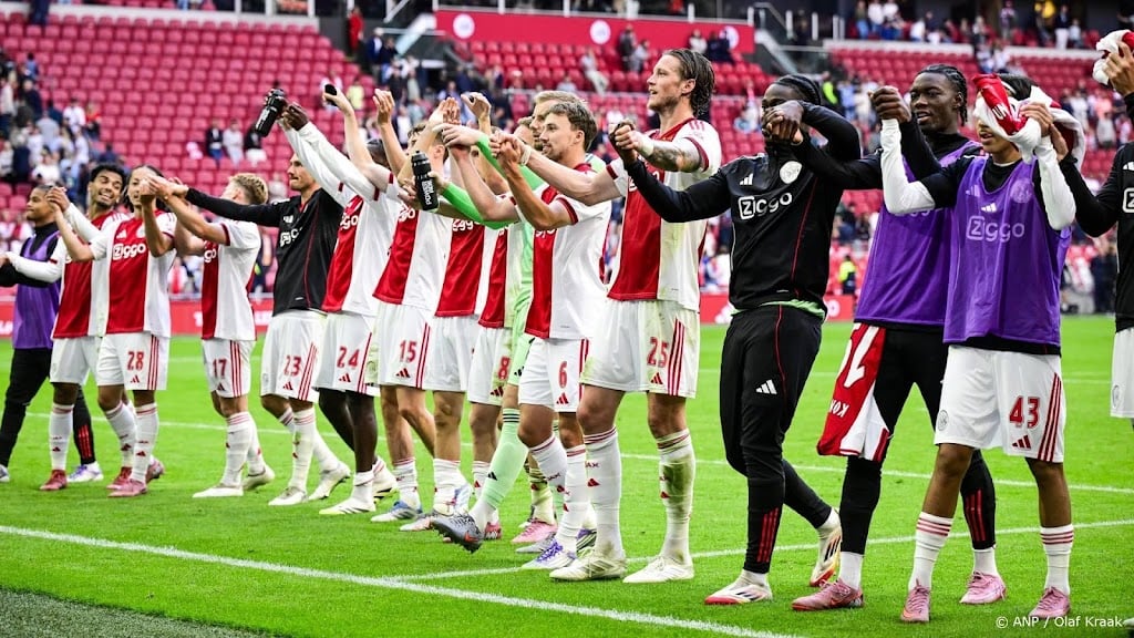 Ajax houdt het lang spannend tegen Heracles Almelo