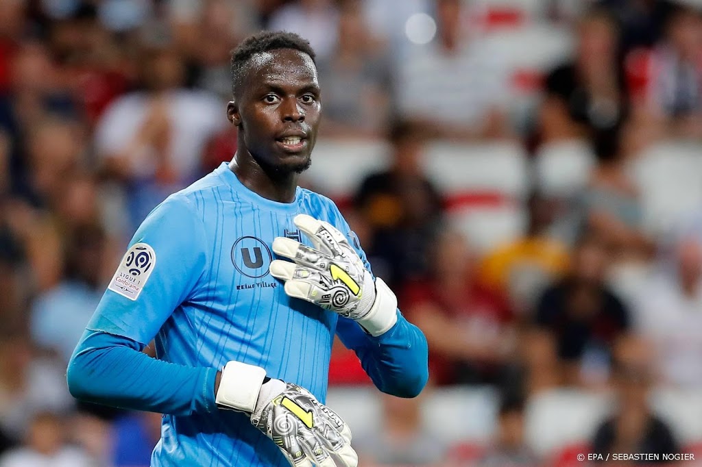 Chelsea legt keeper Mendy voor vijf jaar vast