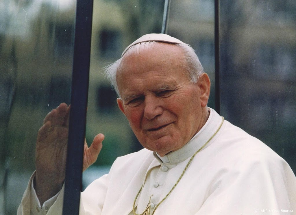 Relikwie van paus Johannes Paulus II gestolen